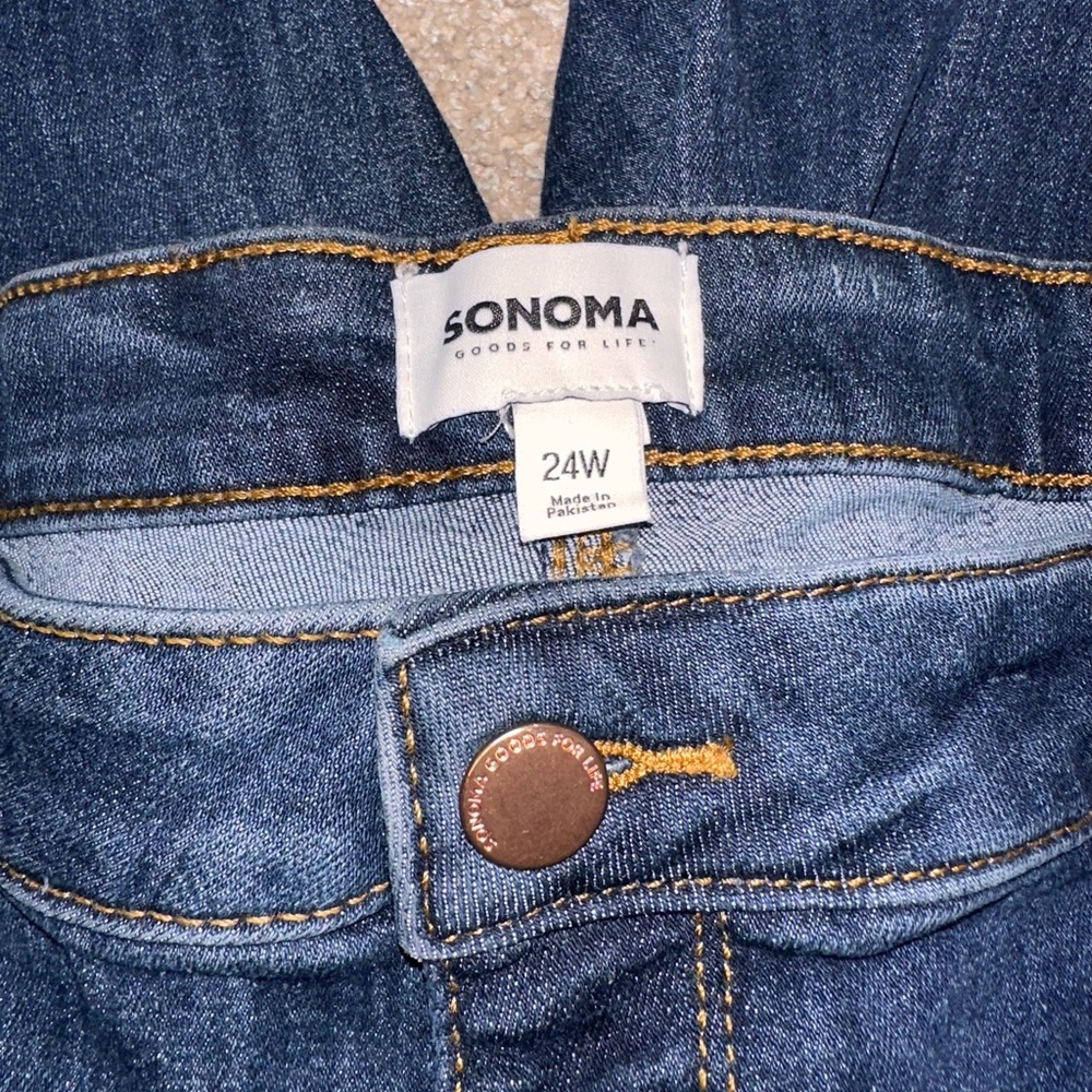 Sonoma Dark Blue Jean Shorts. Size 24 - Picture 4 of 12